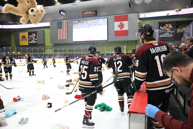 Tucson Roadrunners fans at Tucson Convention Center